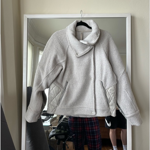 lululemon athletica Jackets & Blazers - Lululemon fleece coat